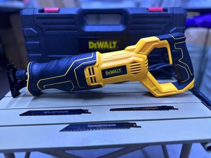 pila lisiciji rep dewalt 1650 w 3
