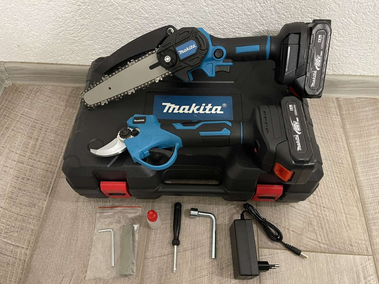 MAKITA SET 2U1 – AKU MAKAZE + AKU RUČNA PILA 2