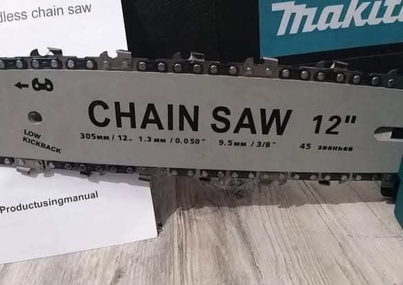 MAKITA  Aku Motorka  128V sa dvije  punjive baterije i macem 30cm 3