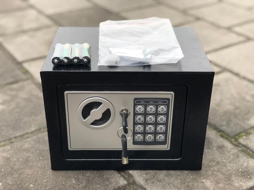     SEF ZA NOVAC ZLATO NAKIT ORUŽJE 3