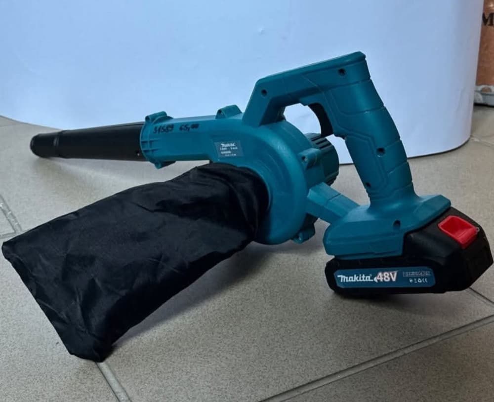 MAKITA AKU USISIVAČ / DUVAČ 2